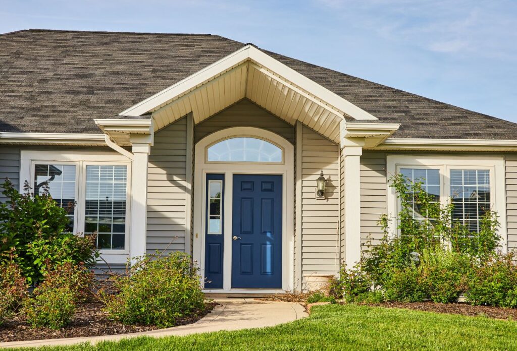 simple hip roof  